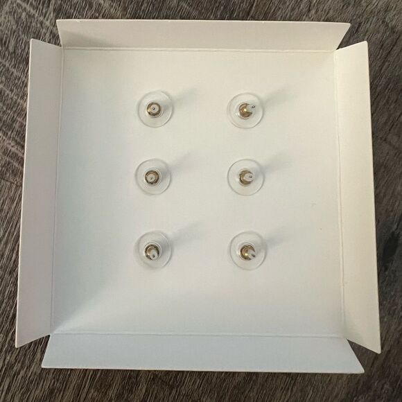 Disney x BaubleBar Christmas Set of 3 Stud Earrings - Picture 2 of 7